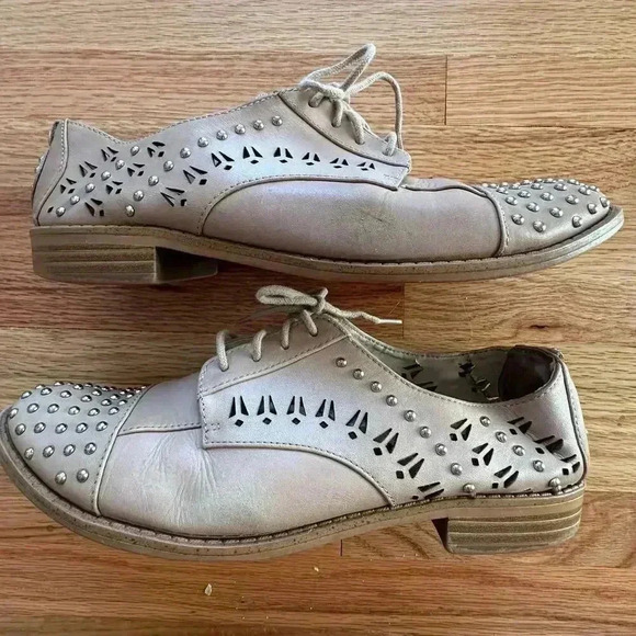 Sam Edelman Tan Jayna Cut Out Studded Lace Up Oxfords Size 6 Womens Beige - Picture 2 of 8